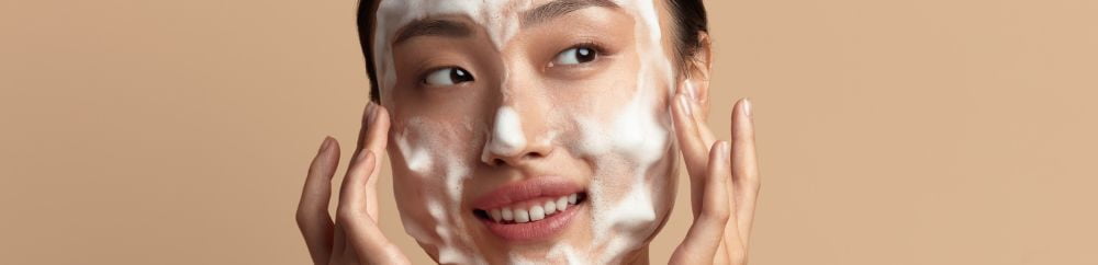 Glowing Skin: How to Properly Exfoliate Your Face
