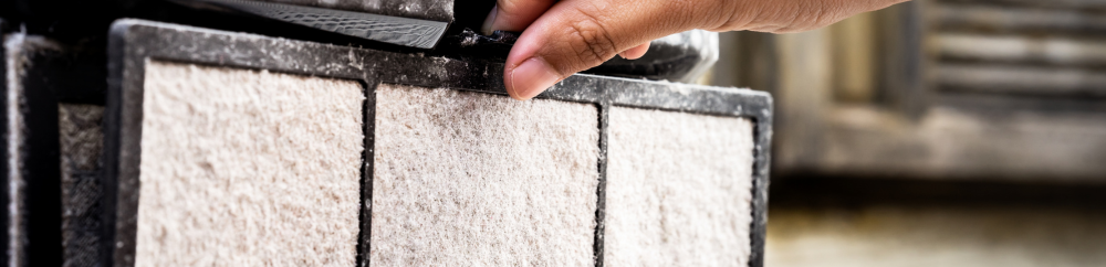 Cleaning air filters from air purifiers